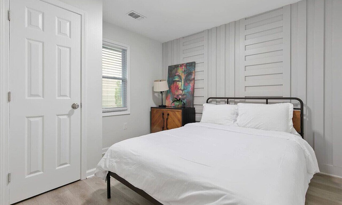 Clarkdale Apartment | 2 bedroom Rustic Duplex-Free Parking