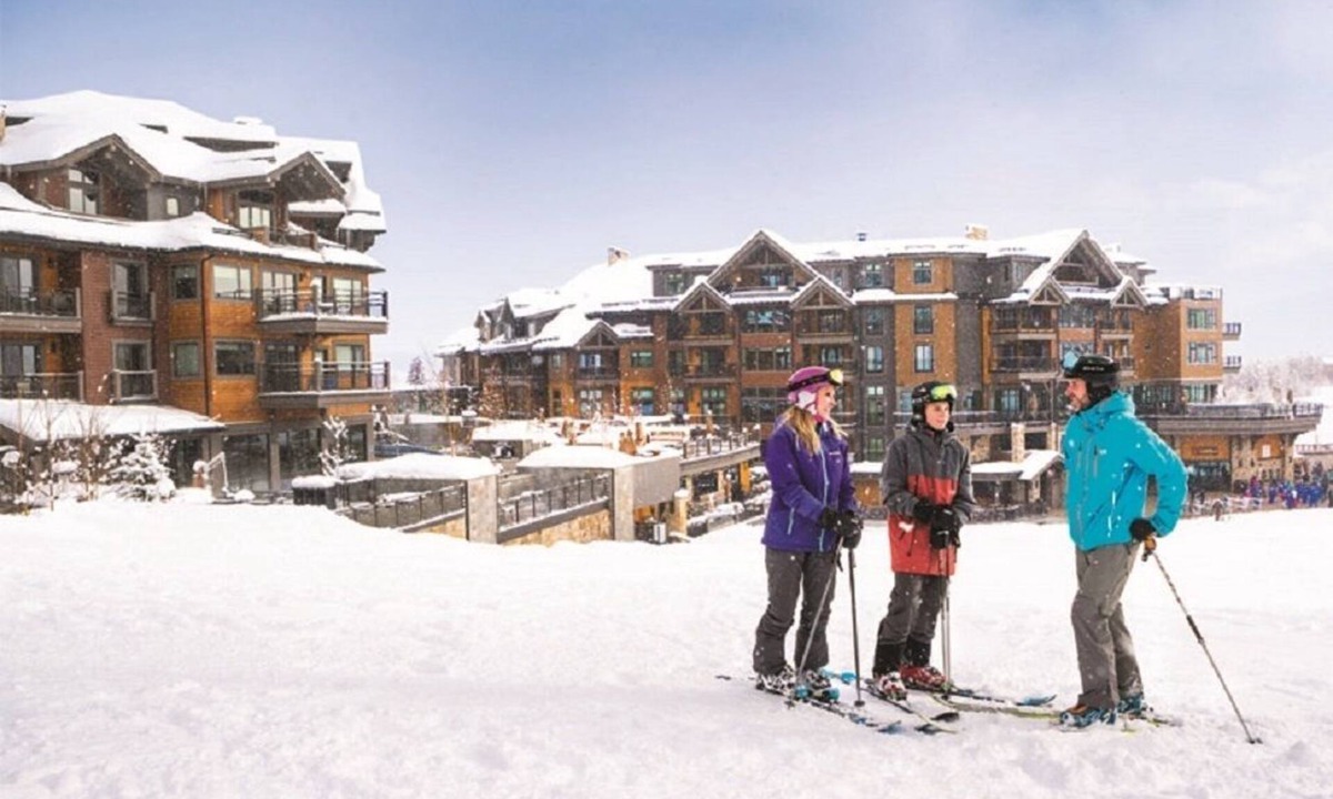 Peak 8 Condo | 2 Bedroom Ski in-out at the Grand Colorado on Peak 8 Kitchen, Fireplace, Pool