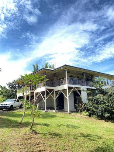 Honomu House | 204 m² House ∙ 4 bedrooms ∙ 12 guests