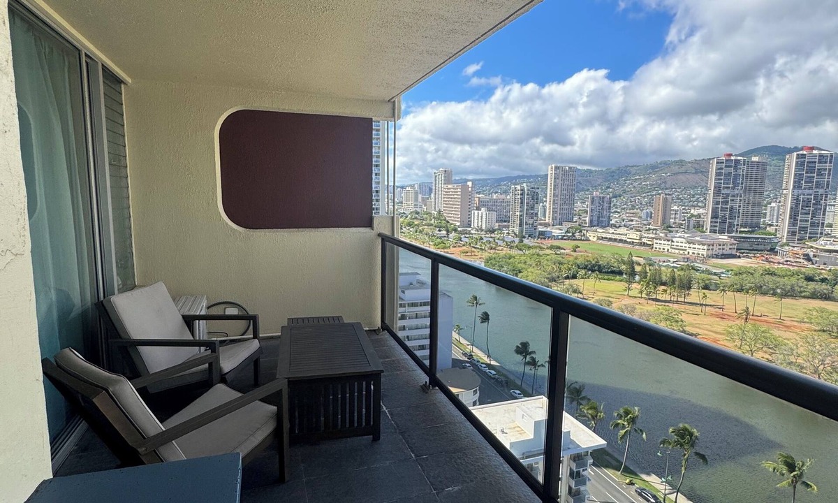 Waikiki Condo | 21FL Studio Condo in the heart of Waikiki with free parking