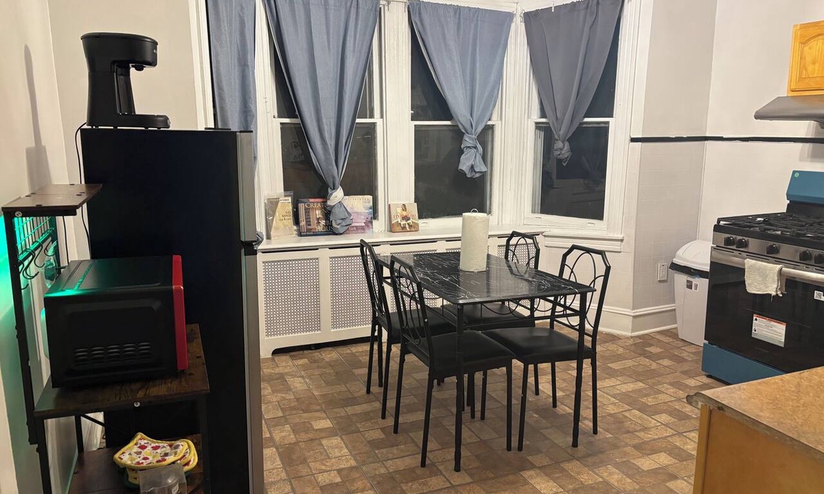 Olney-Oak Lane Apartment | 2bedroom, No living room, EinsteinHospital & Salus University