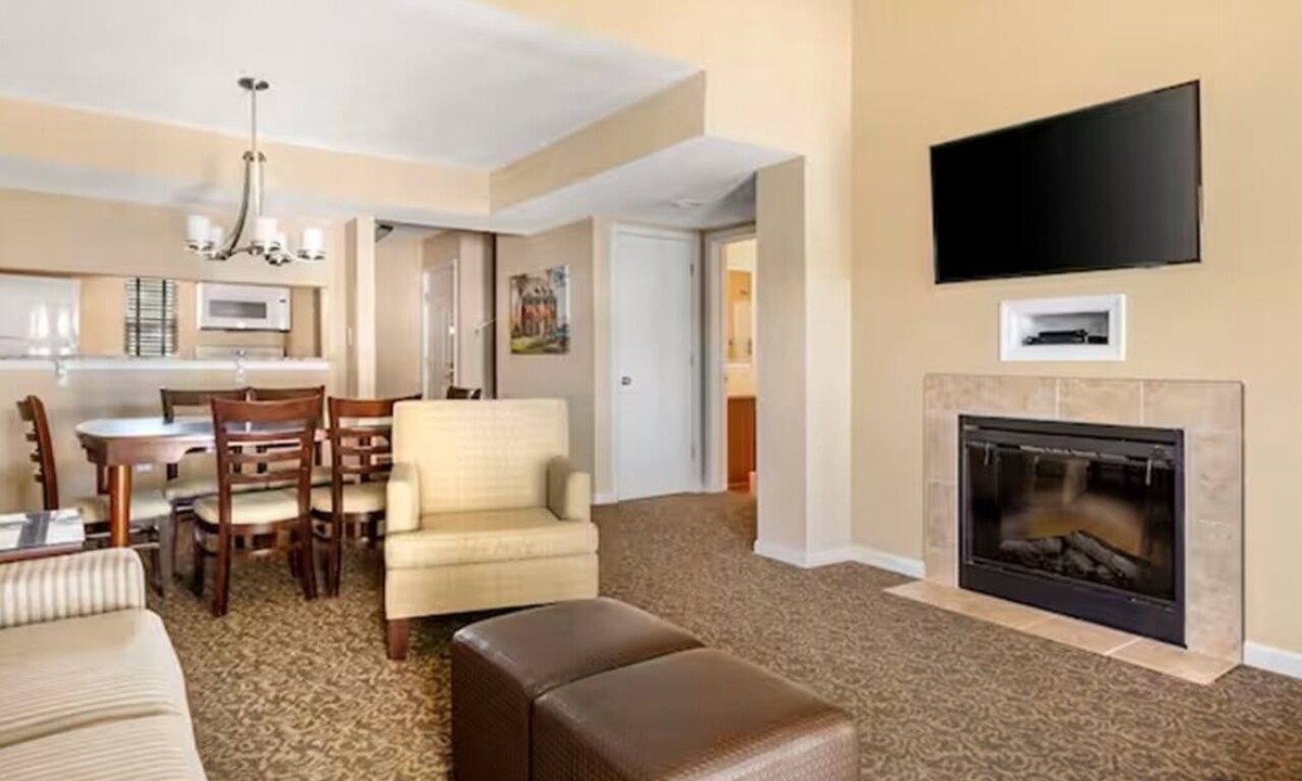 Berkeley Condo | 3 BDRM, SLEEPS 8, HISTORIC POWHATAN RESORT, COLONIAL WMSBRG, 8 MILES TO SEAWORLD