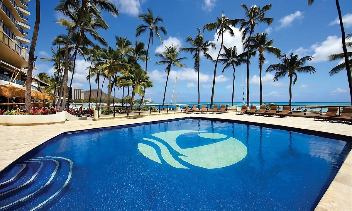 Waikiki Hotel | 3 Great Units Just Steps to the Beach, Dining, Spa, Diamond Head, Iolani Palace