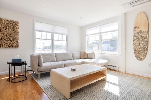 Scarborough House | 3BR Beach House, Walk to Sand & Sea