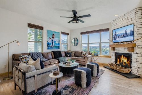Bear Hollow Village House | 5410 Cross Country Mountain Ski Getaway with Hot Tub Pool