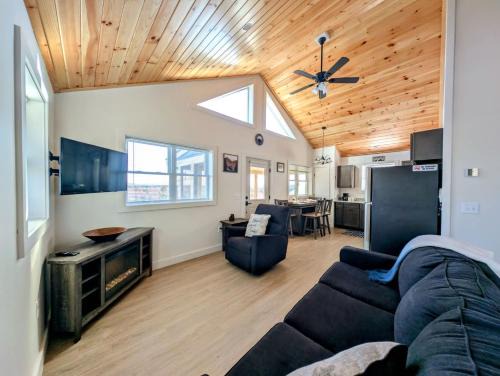 Sullivan House | Acadia Sunset Fishing Cabin #5 family beach firepit