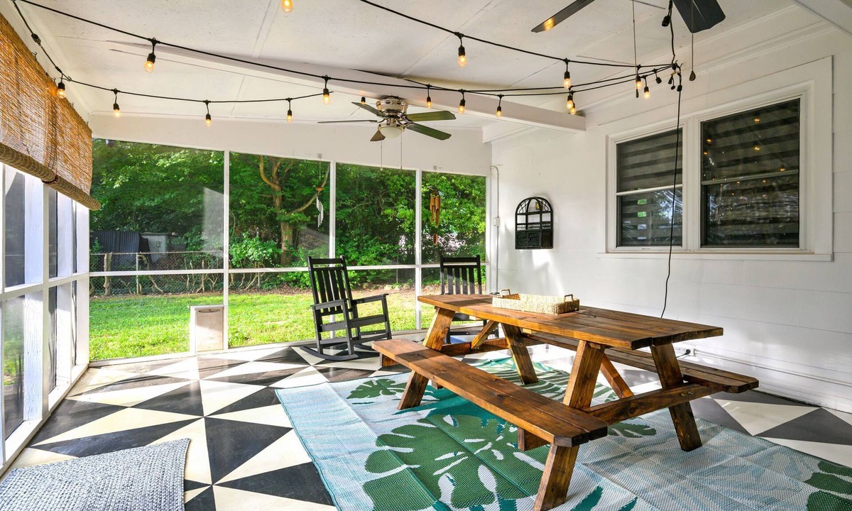 Winston - Salem House | Ardmore Bungalow - 1.4m to Hospitals - Fenced Yard