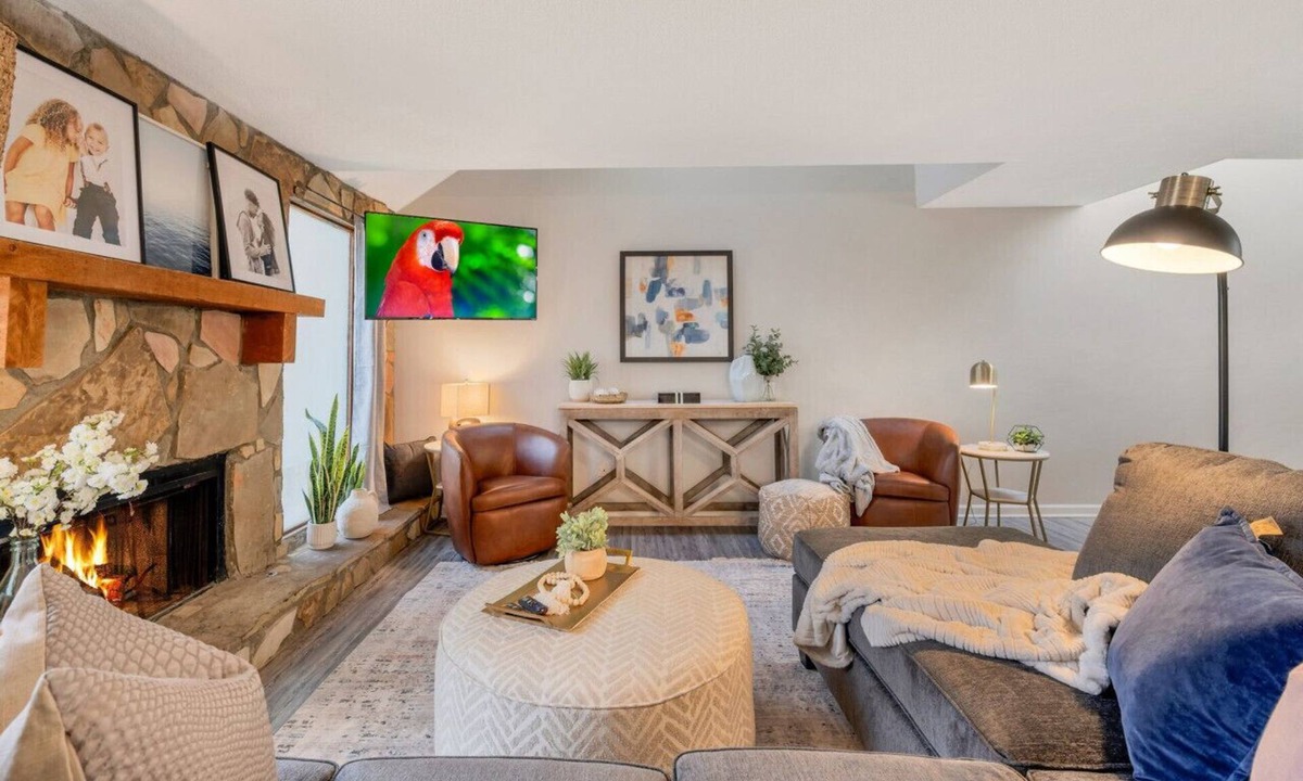 Marietta Villa | ATH - Sleeps 4 - 2 Beds - Pet friendly - Pam