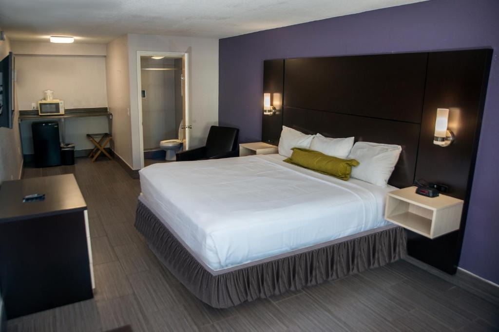 Indialantic Hotel | Atlantic Inn