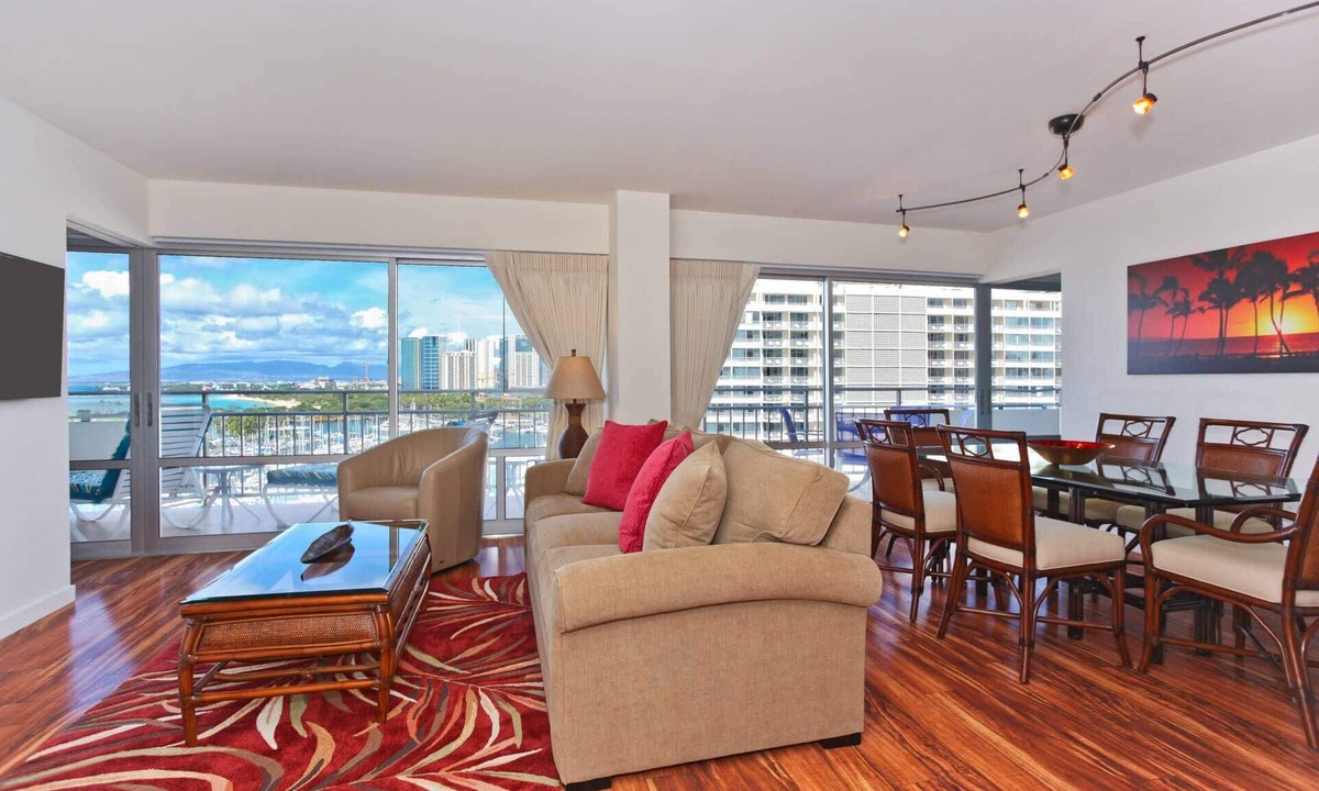 Waikiki Condo | BEAUTIFUL Ilikai suite w/Ocean, Marina & Sunset Views! Large Lanai! Parking!
