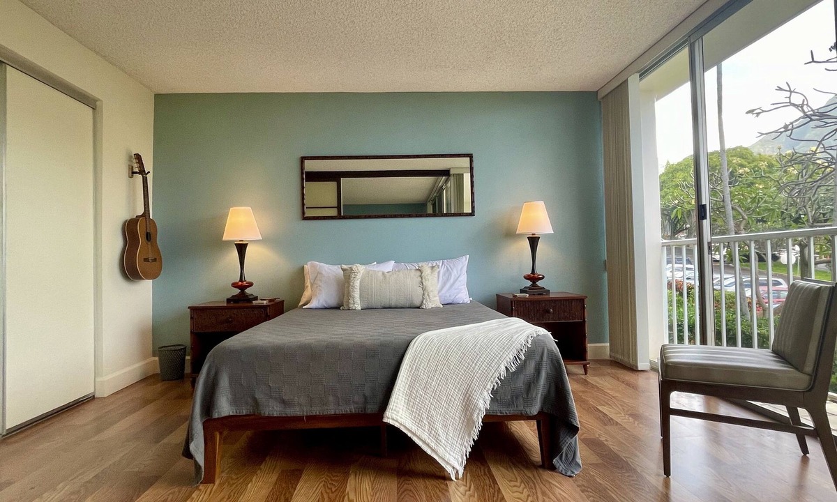 Makaha Condo | Beautiful Makaha Valley, Best Beaches on Oahu, and Mountains for days.
