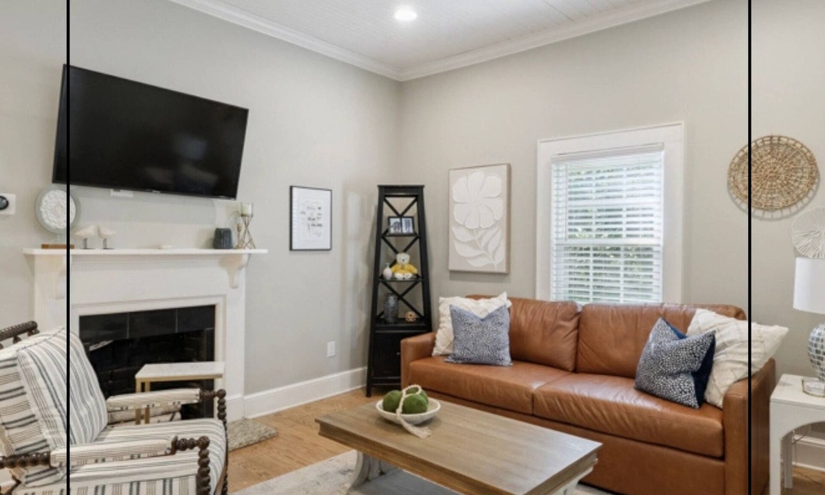 Hickory Cottage | Bluebird Cottage in heart of Hickory, NC