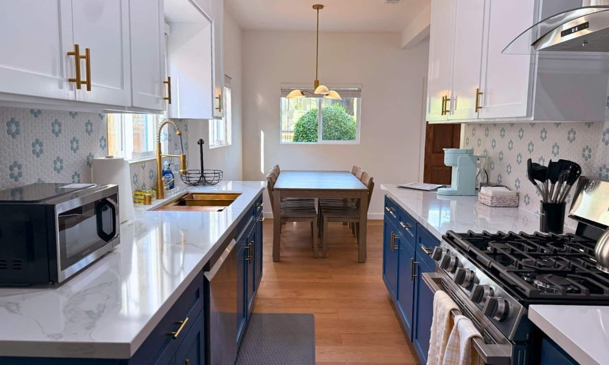 Eagle Rock Apartment | Bright Modern 3-bedroom, 2 Bath in Los Angeles