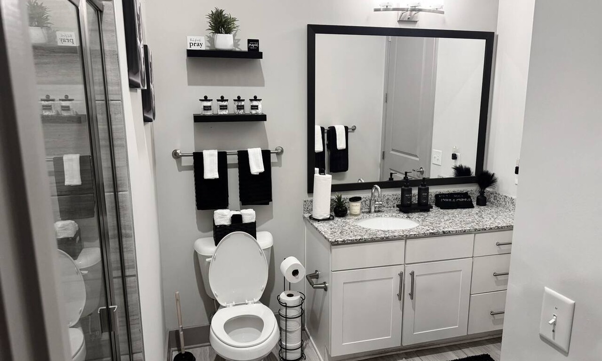 Lindbergh Apartment | Buckhead 1BR · Pool · Gym · World Cup Host City · Walk to MARTA
