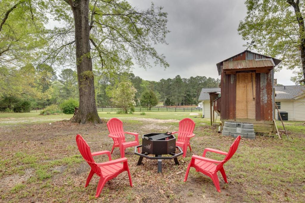 Buckhead House | Buckhead Cabin w/Fireplaces & Private Pool!
