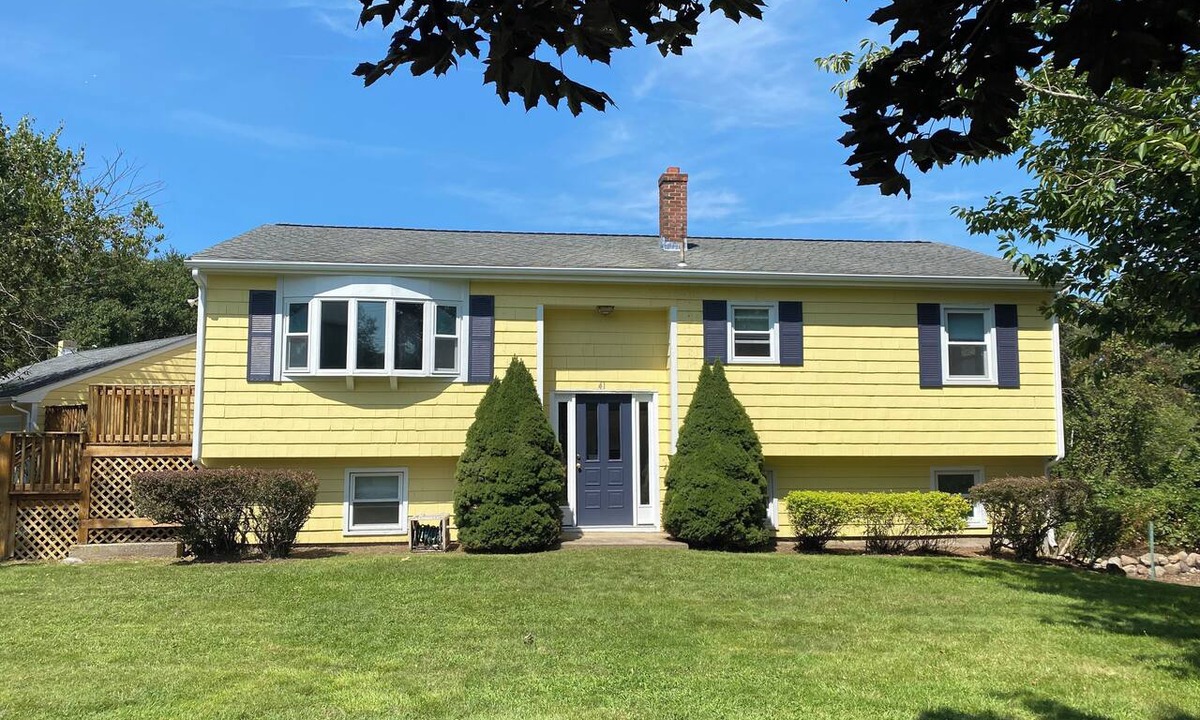 Narragansett House | Central A/C, Secluded, Lots of space, Close to beach; 2 wks left for Summer '27
