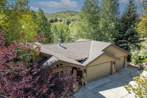 Deer Valley House | Centrally Located, Close to Ski, Main Street, Free Resort Shuttle with Hot Tub