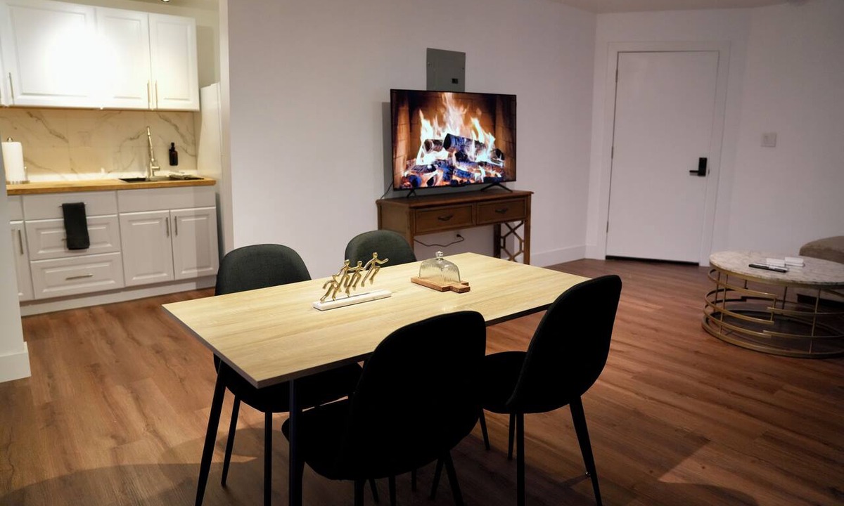 Cincinnatus Apartment | Charming 1 bedroom Apartment in the Heart of Cincinnatus