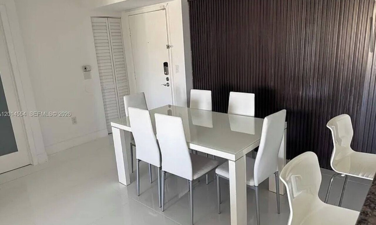 Aventura Apartment | Charming 2-bedroom apartment with AC in beautiful Aventura