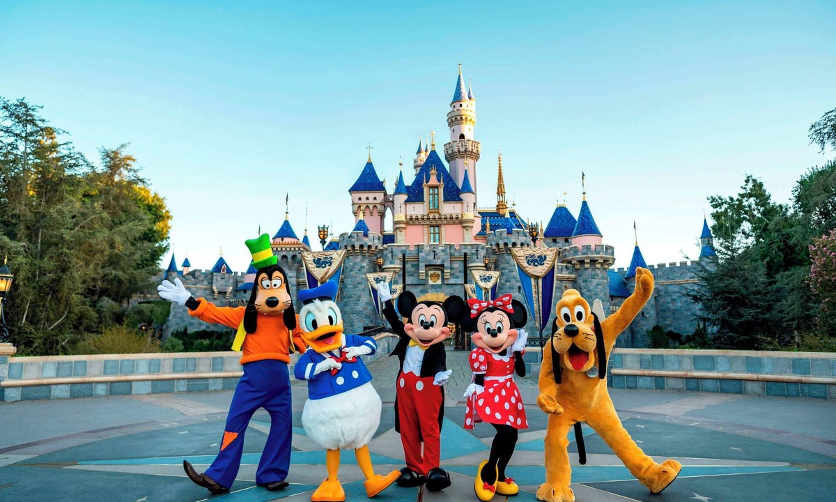 Midway City House | Charming 2-bedroom guesthouse family friendly near Disneyland/LittleSaigon