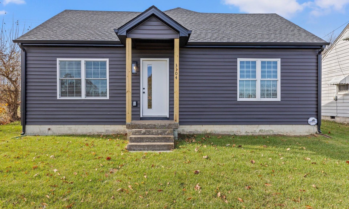 Lexington House | Charming 3-bedroom farmhouse in welcoming Lexington with WiFi, AC