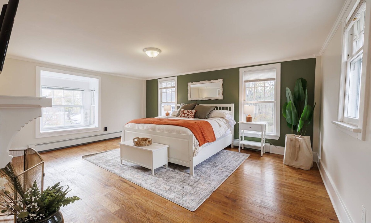 Canandaigua House | Charming 5-BR estate in FLX perfect for relaxing stays. HOT TUB. GAME ROOM. POOL
