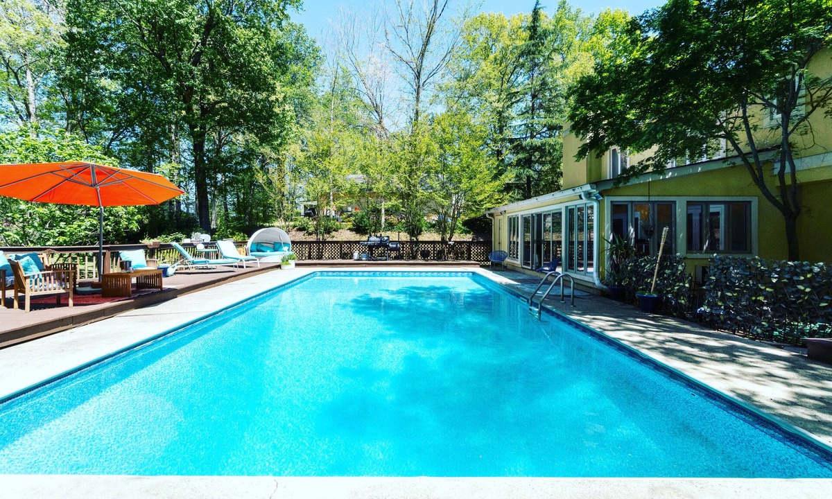 East Cobb House | Chez Melet: Retreat Oasis with Private Pool in East Cobb