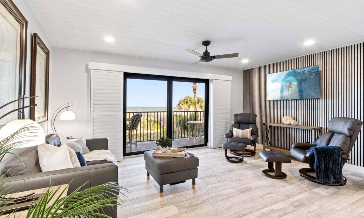 Avon By The Sea Condo | Cocoa Beach Club - Oceanfront Condos with Pool next to Pier and Port Canaveral
