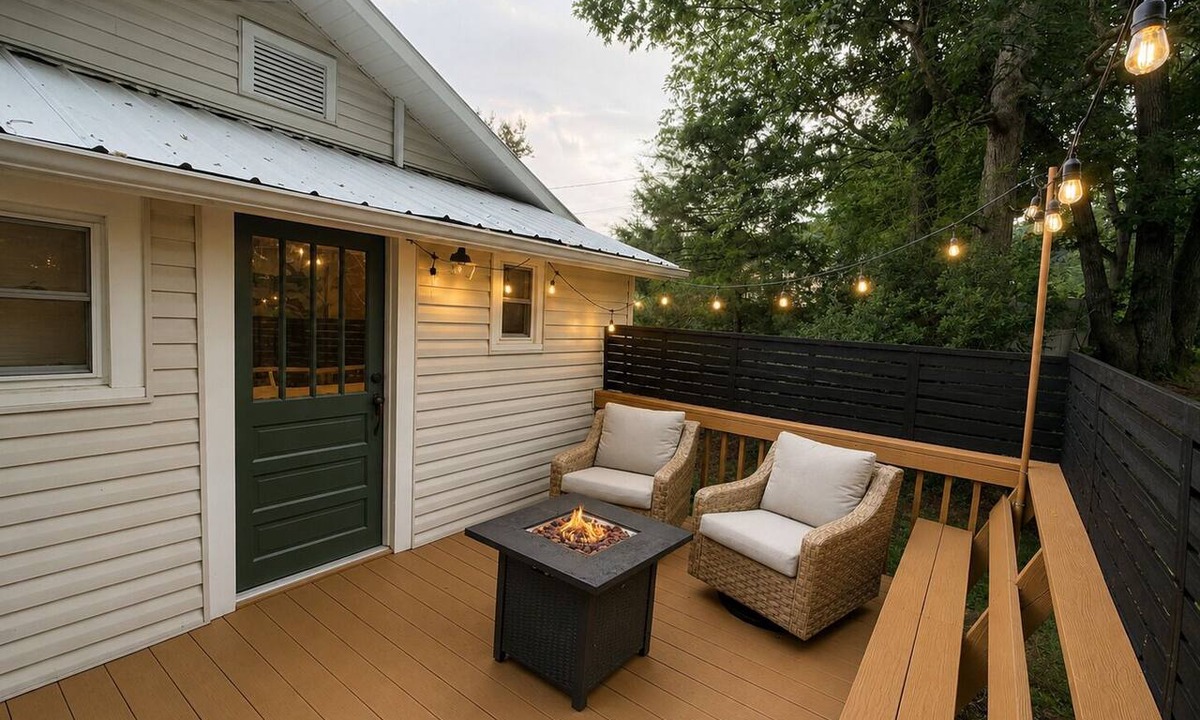 Leicester Cottage | Couples King Bed Cottage with Fire Pit & Swing, Near Asheville & Biltmore in WNC