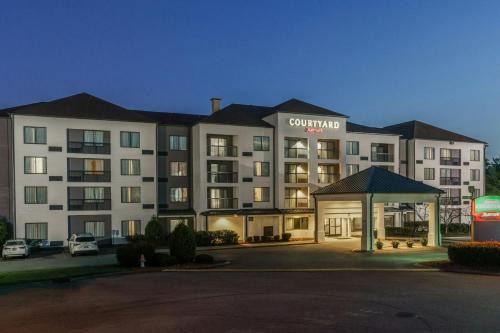 Pennington Bend Hotel | Courtyard by Marriott Nashville at Opryland