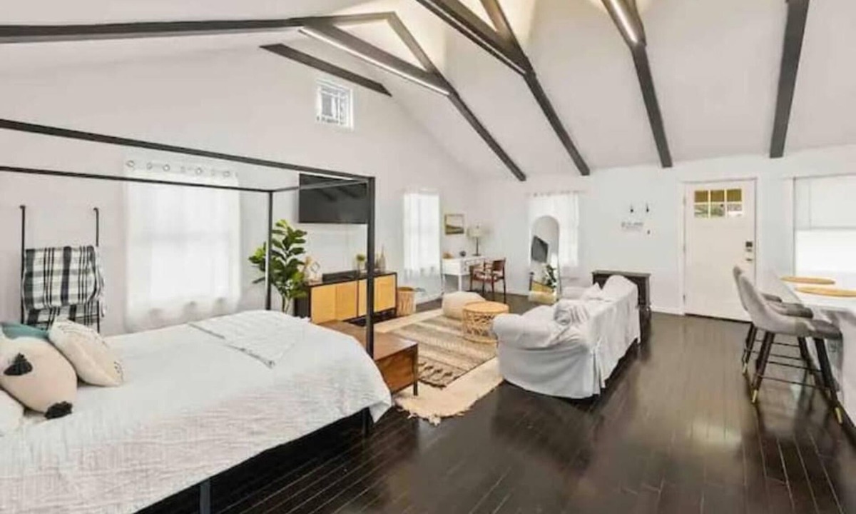 Claverack-Red Mills Cottage | Cozy, private and modern Cottage