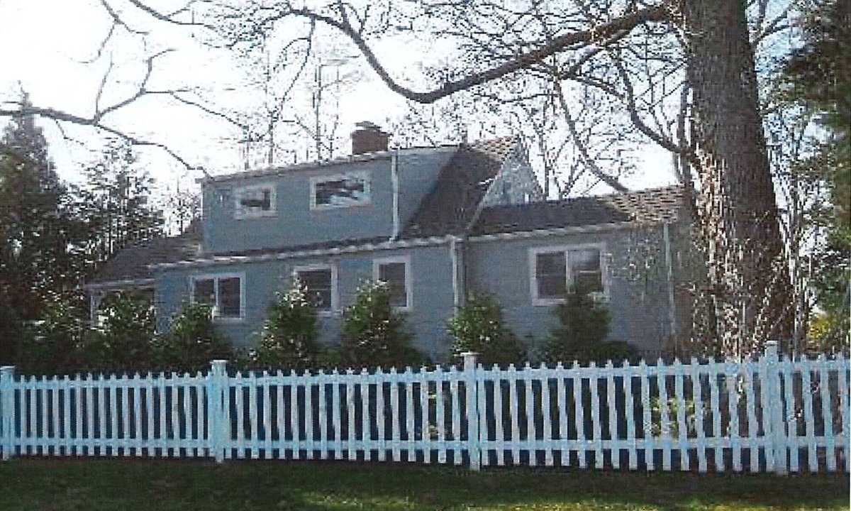 Menantic Creek House | Cozy waterfront Shelter Island house with panoramic views. Pet-friendly!