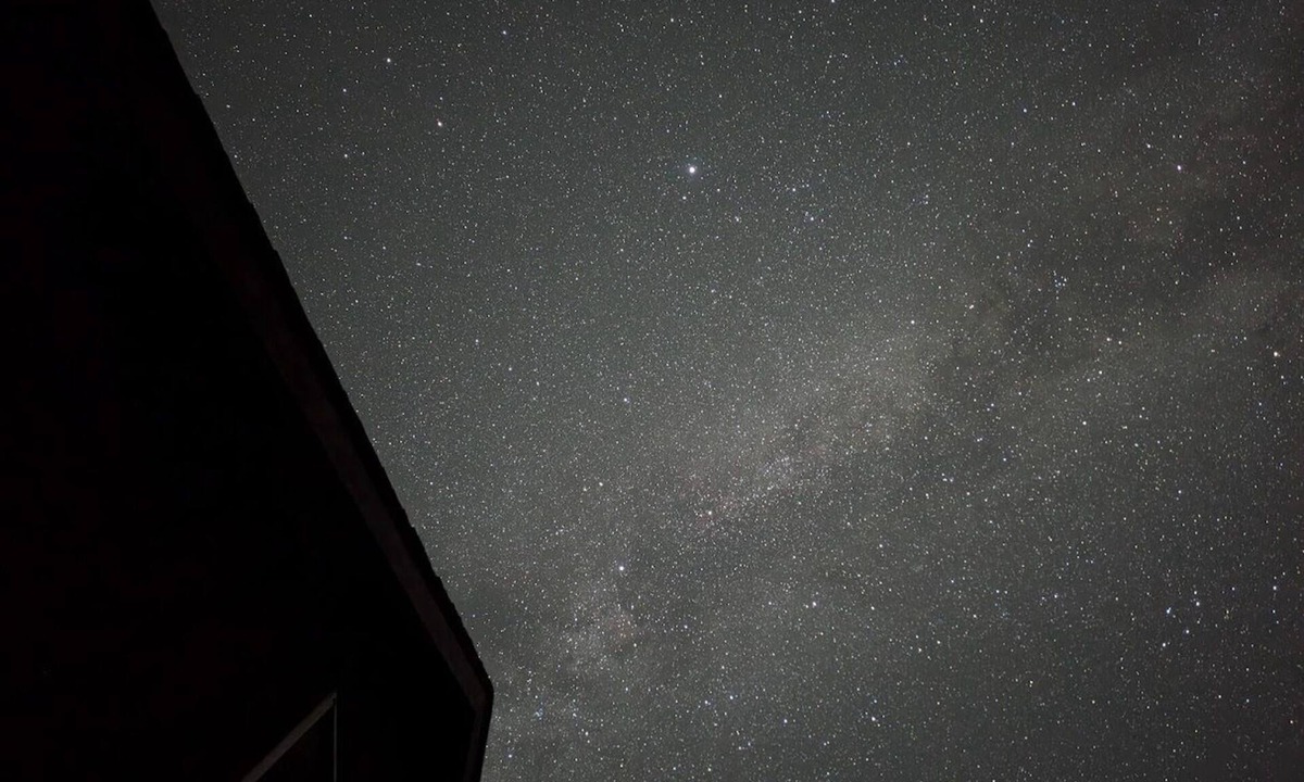 Greene Cabin | Dark Sky Cabin – Hunter's Paradise - Cozy Retreat with Wi-Fi & Fire Pit