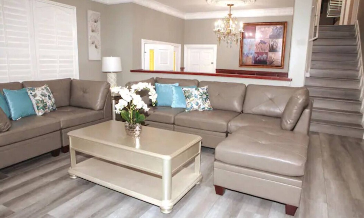 Placentia House | Disney Fun Village for Big family