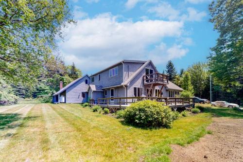 New Harbor House | Dog-friendly beach house with WiFi, private washer/dryer, deck, beautiful views
