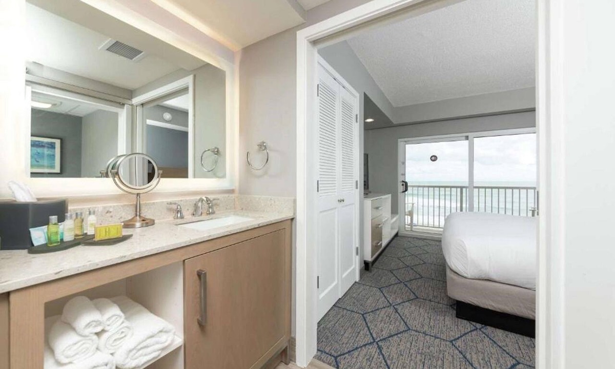 Ocean Park Hotel | DoubleTree Suites by Hilton Melbourne Beach Oceanfront