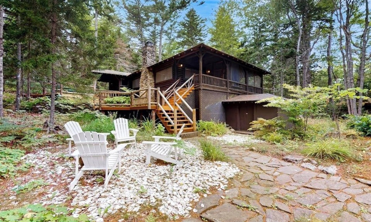 Boothbay Harbor Cabin | Dreamy Wooded Cabin W/Spacious Deck, Free WiFi, Secluded Location & More