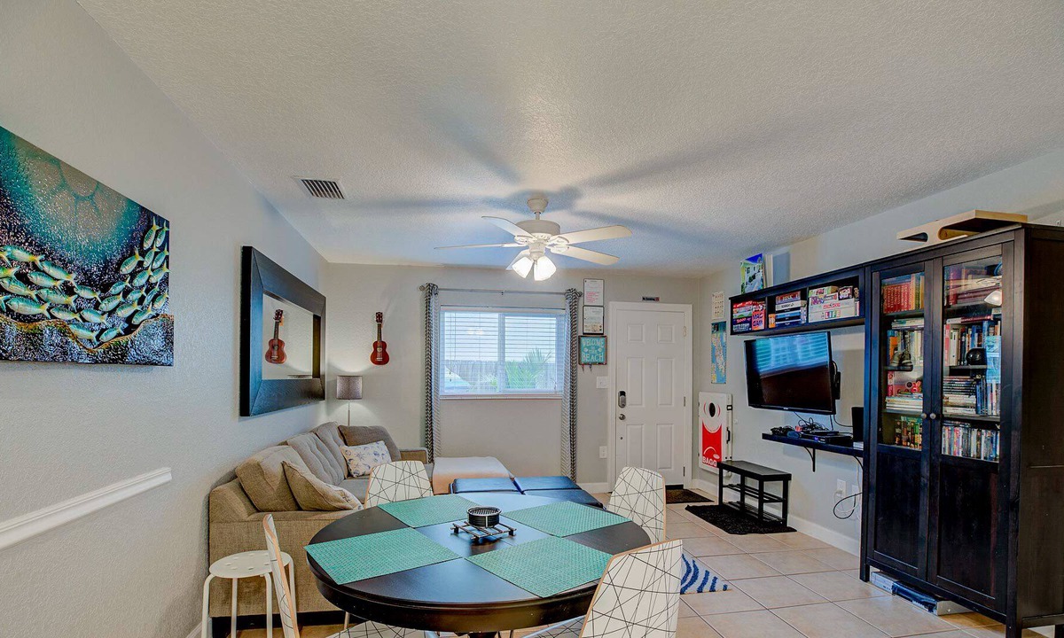 Indian River Bluff House | Eco-Friendly☀︎Modern Tropical Oasis (A)☀︎near Beach & Historic Downtowns