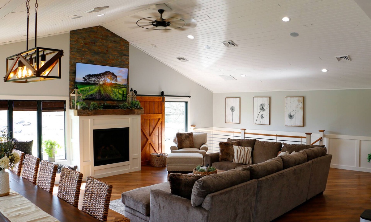 Ronks House | Elegance on The Farm Limitless Amenities ♦Pool ♦Hot Tub ♦Fish Pond +more!