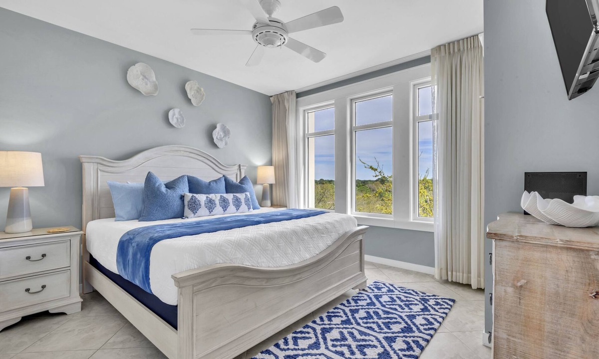 Baytowne Wharf Condo | Elegant Coastal Condo-Golf Cart-Sandestin Elation-