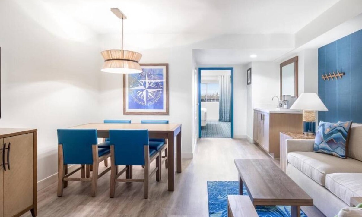 Lakeside Park Hotel | Experience Refreshing Family-Friendly Suite in Tahoe’s Heart | On-Site Parking