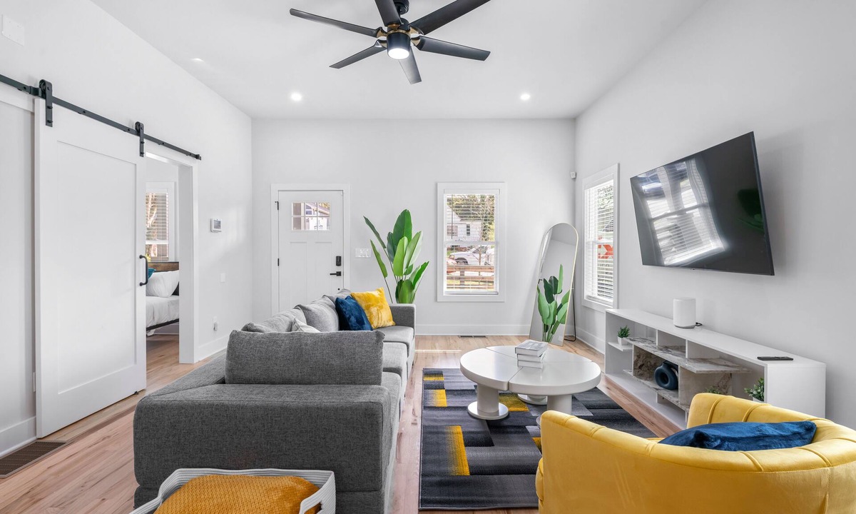 Church Street House | Exquisite 4-Bedroom Luxury Home Near Downtown Atlanta: NO CLEANING FEES