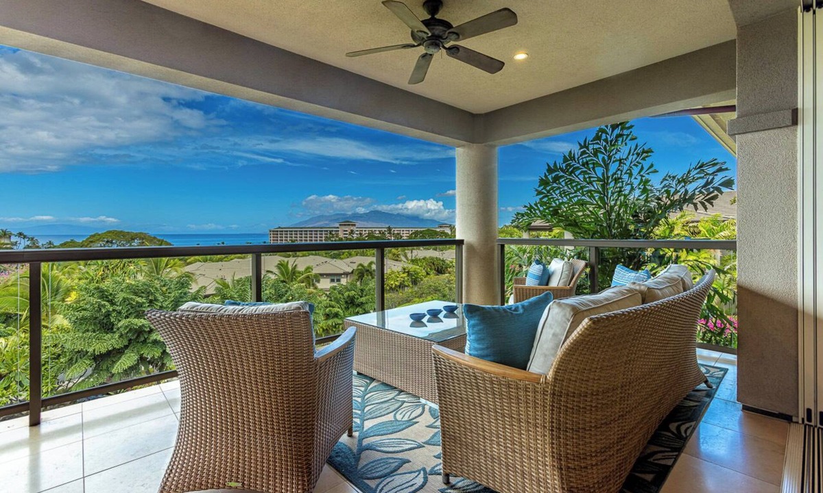Wailea House | Exquisite Oceanview Villa: Gourmet Kitchen, Private Elevator and Pool Table