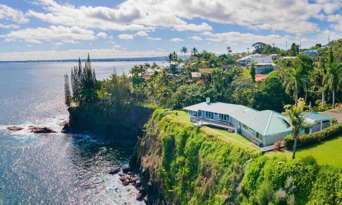 Kapoho House | EXTRAORDINARY Hale Kuikahi Oceanfront Retreat - fully airconditioned!