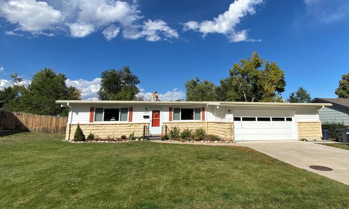 Southwest Colorado Springs House | Family home near Broadmoor, Pikes Peak and Garden of the Gods. Comfortable AC
