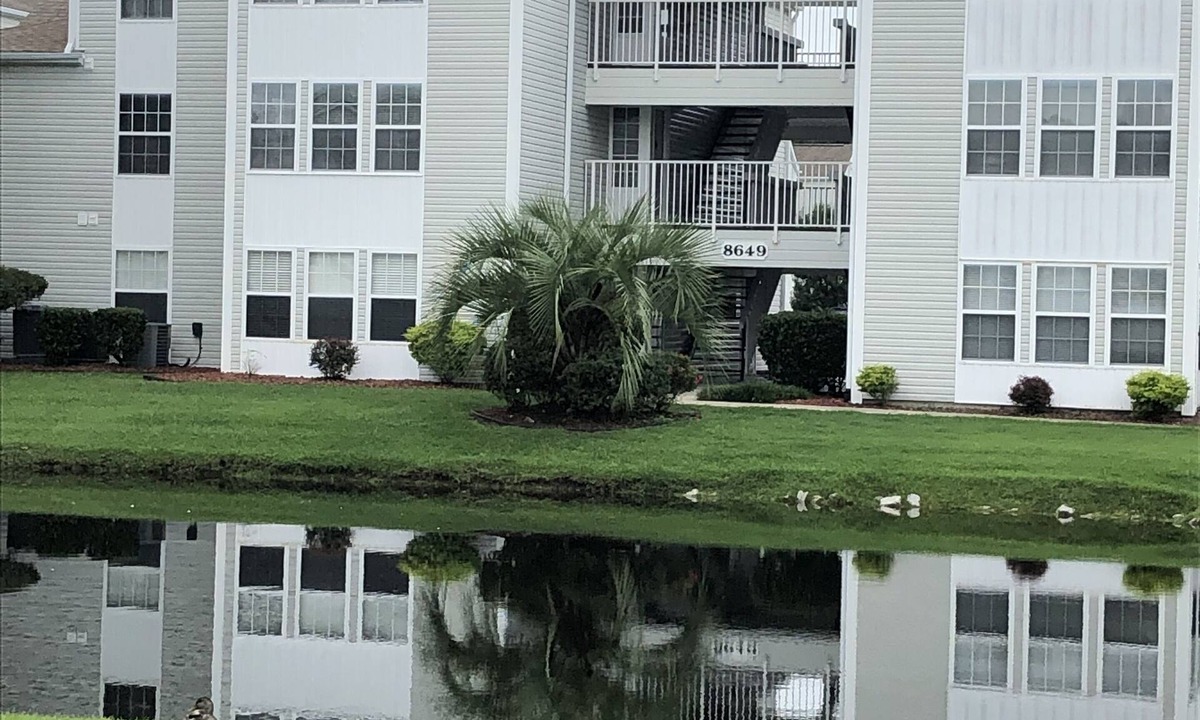Garden City Condo | Family size condo- 7min to the Beach