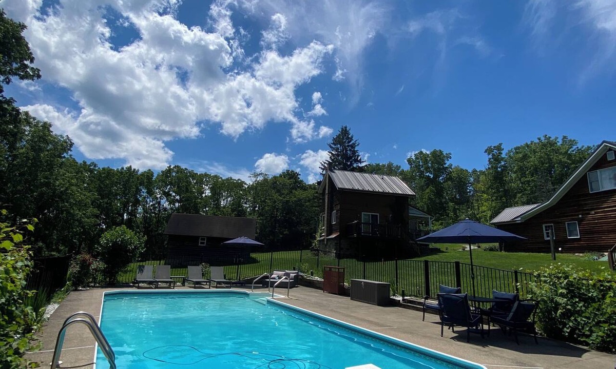 Canandaigua House | Finger Lakes Chalets Farmhouse Annex in Canandaigua up the hill from the Lake