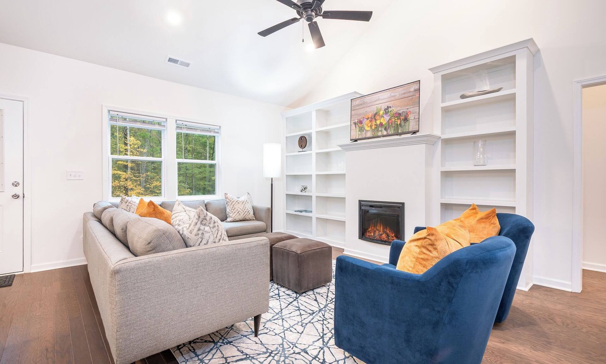 Mount Holly House | Fully Furnished Executive Home 30+ Day Corporate & Relocation Stays