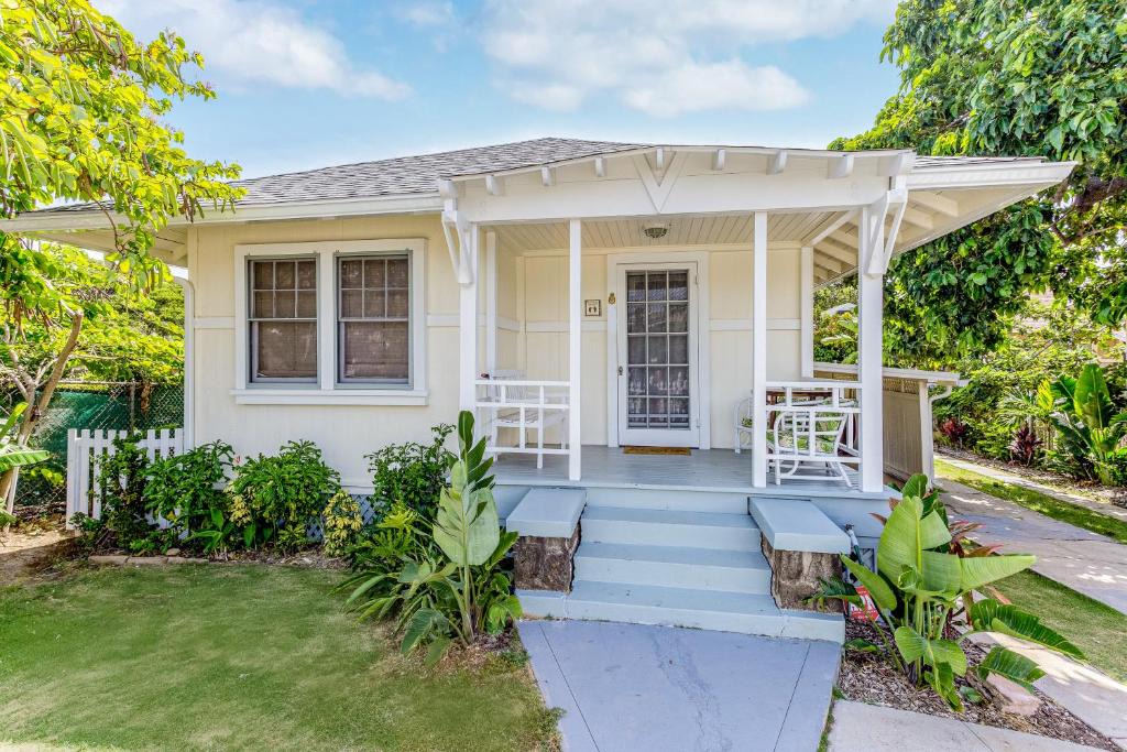 Diamond Head - Kapahulu - St. Louis House | Garden Cottage A & B
