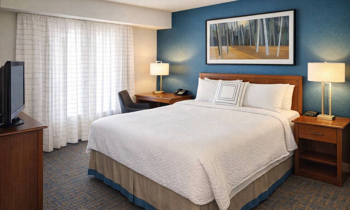 Avon Apartment | Get Ready for Blissful Getaway! 2 Cozy Units, Free Breakfast and Parking!